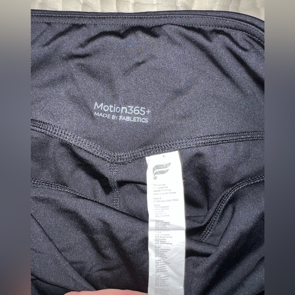 Fabletics Motion365+ Dark Leggings - Picture 1 of 2